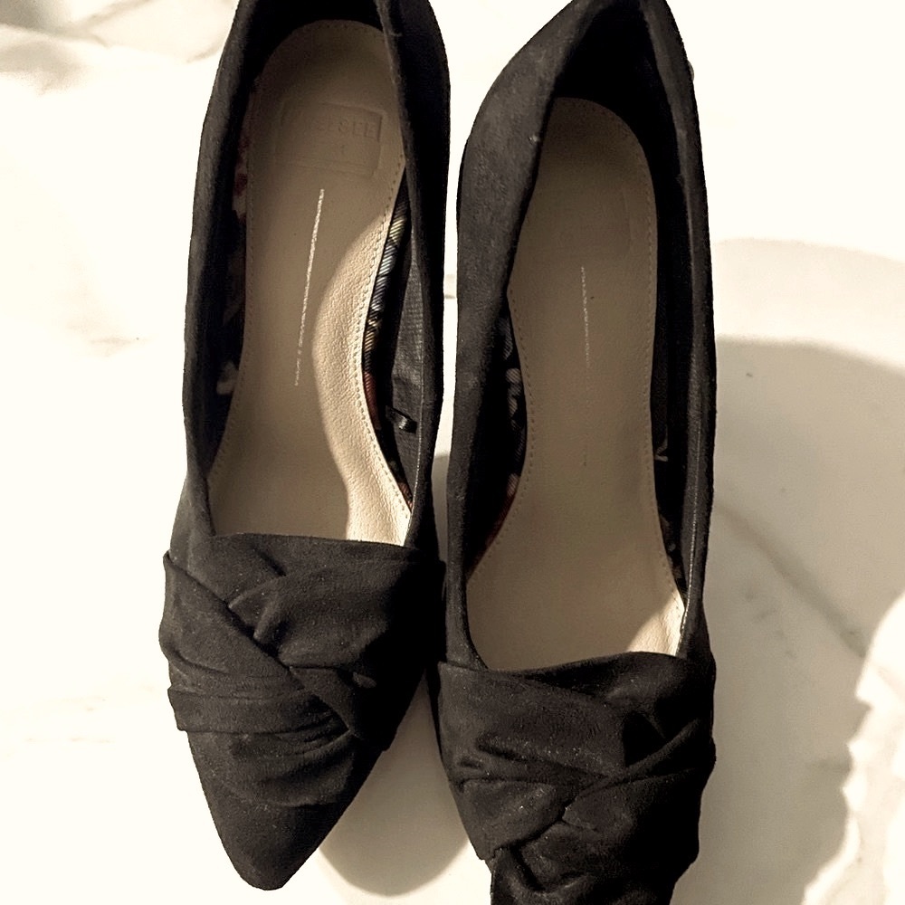 EUC Cheesee Girl Black suede High heel shoes point toe size 6